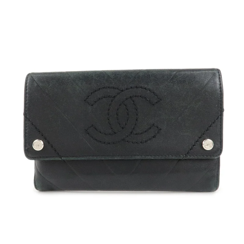 CHANEL V Stitch Lamb Skin Coco Mark Bi-fold Wallet Black