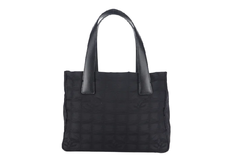 CHANEL TRAVEL LINE VINTAGE MEDIUM (8912xxxx) BLACK NYLON TOTE BAG